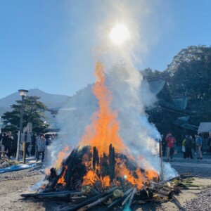 岡田宮,どんど焼き祭